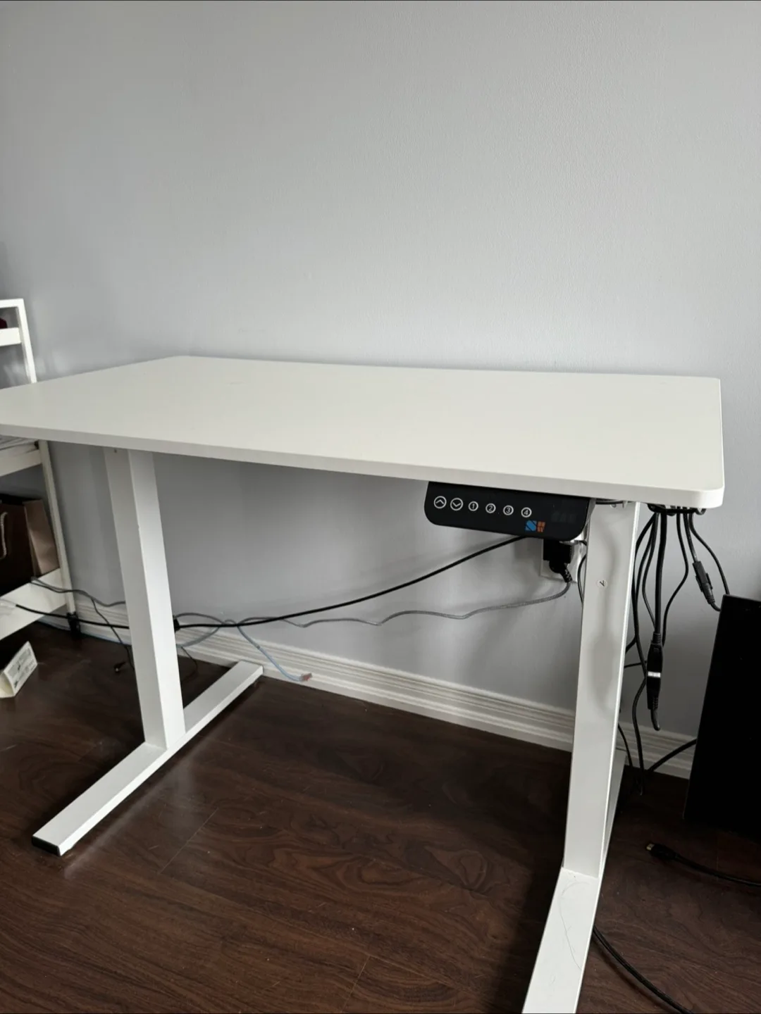 100*60 Electric Height Adjustable Desk thumbnail
