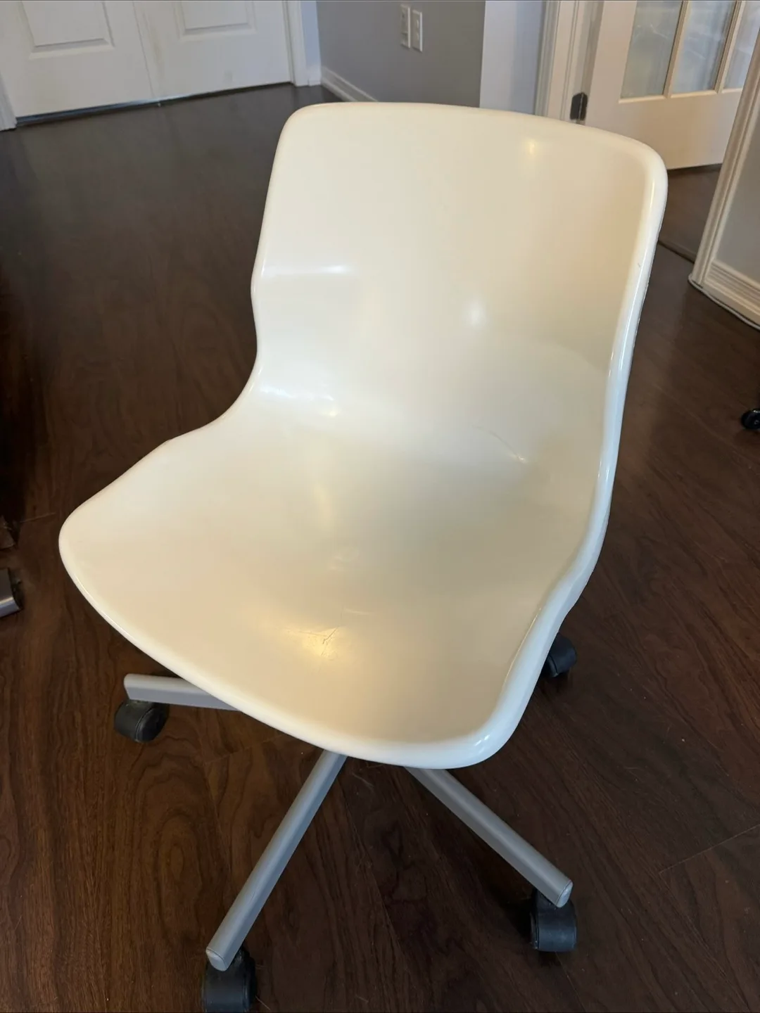 IKEA White Office Chair thumbnail