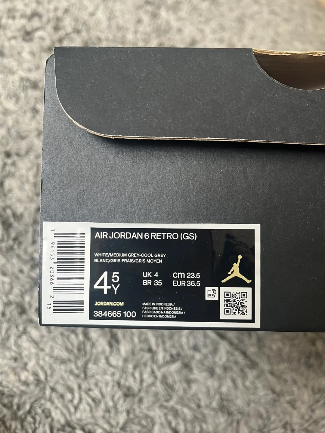 Air Jordan 6 Retro (GS) - Size 4.5Y image indicator(2)