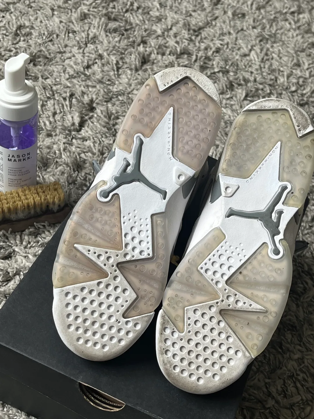 Air Jordan 6 Retro (GS) - Size 4.5Y image indicator(9)