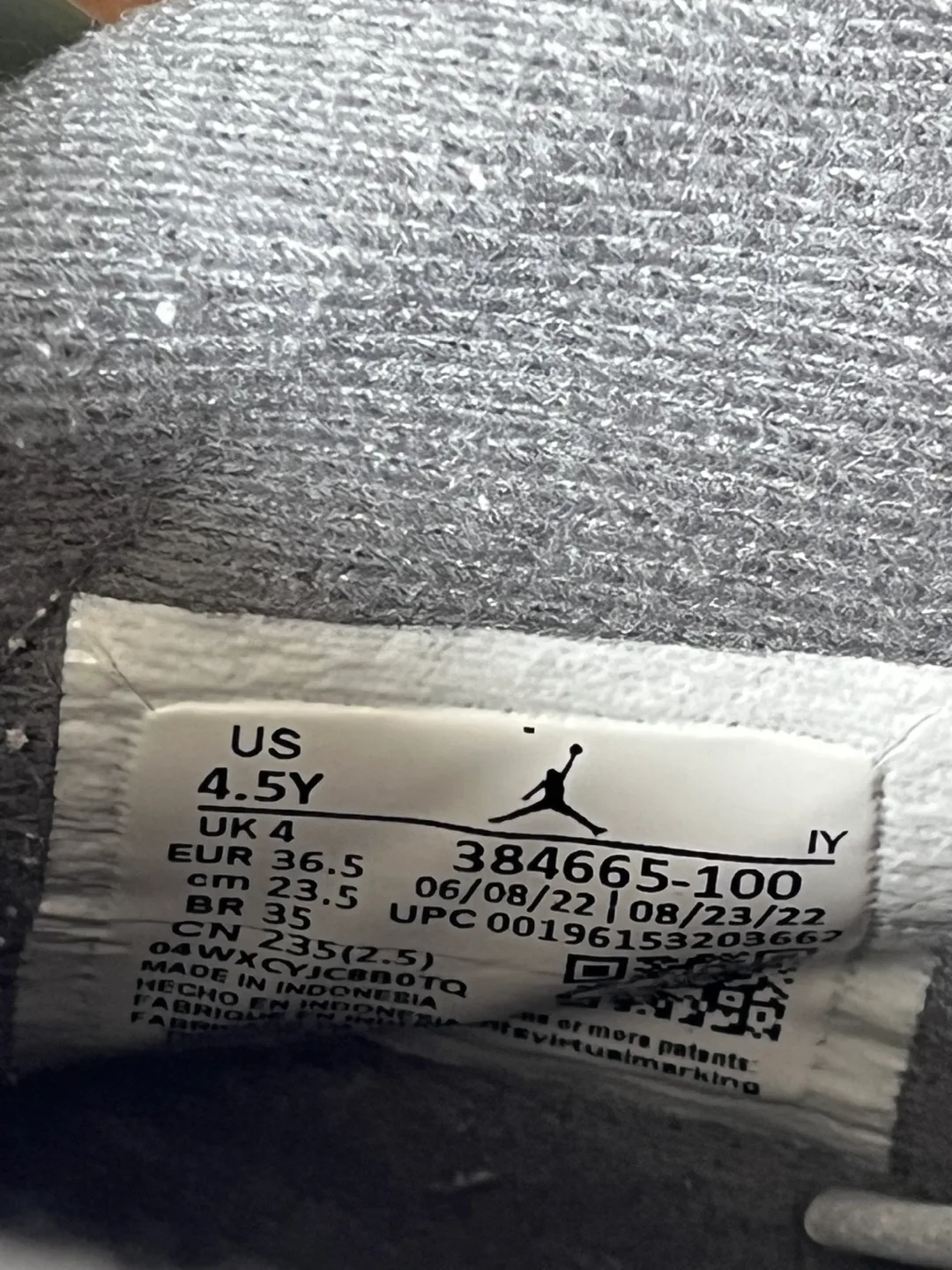 Air Jordan 6 Retro (GS) - Size 4.5Y image indicator(10)