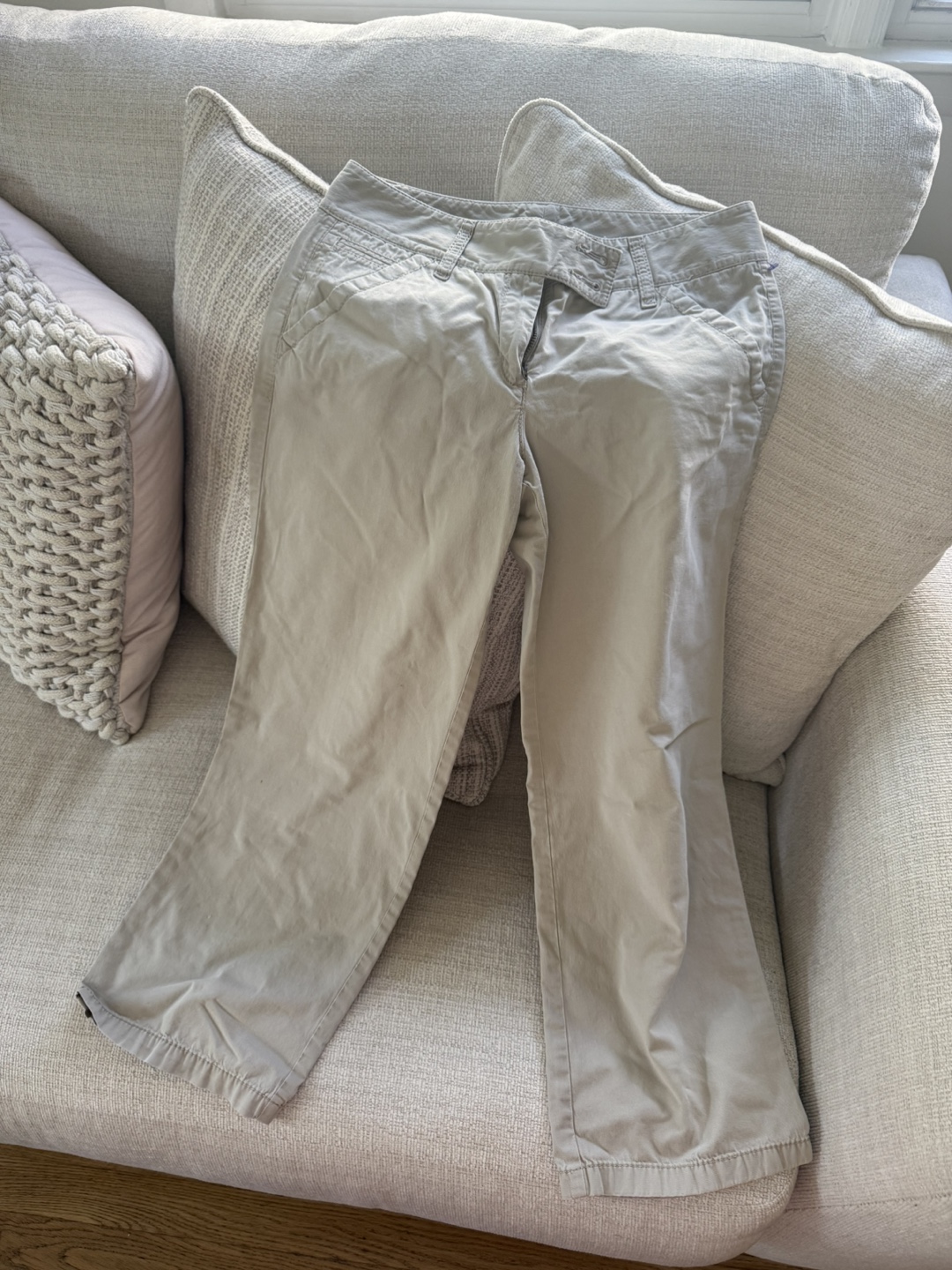 Ann Taylor crop Beige Pants - Size 0