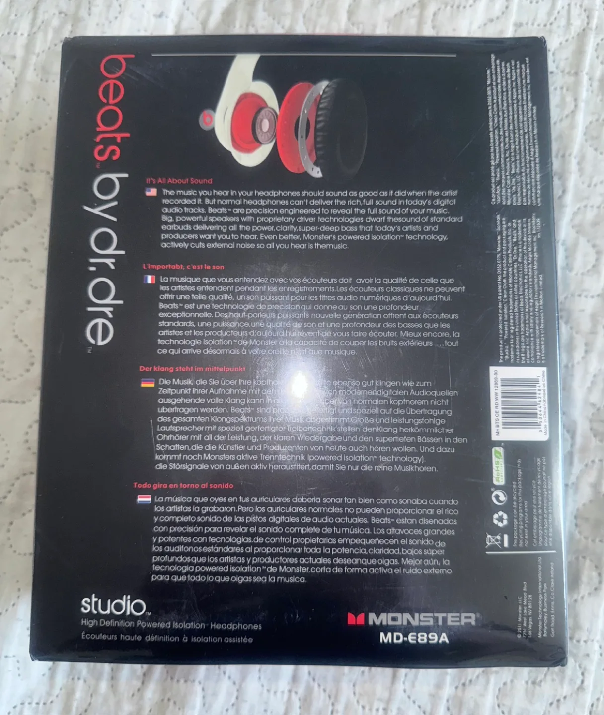 NEW 2011 Beats by Dr. Dre Studio Headphones - White image indicator(2)