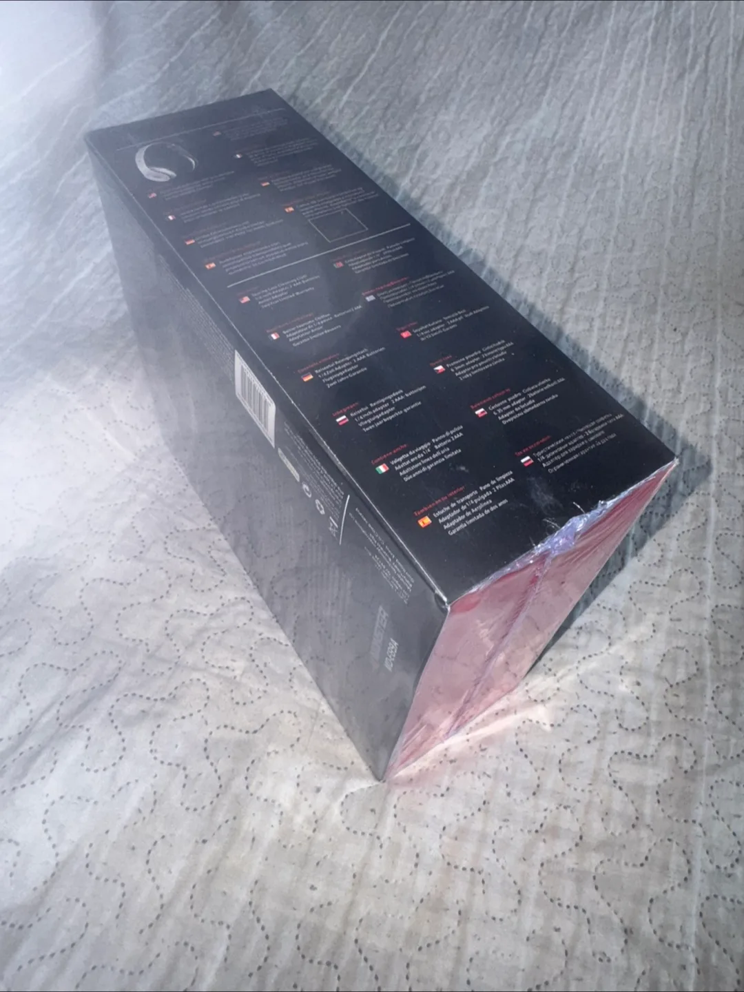 NEW 2011 Beats by Dr. Dre Studio Headphones - White image indicator(4)