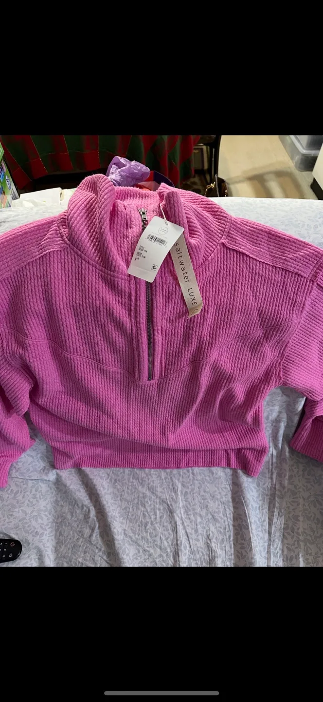 Saltwater Luxe Pink Pullover - XS (New) image indicator(5)