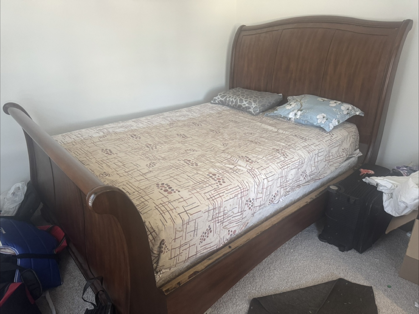 Queen  Bed bed box and mattress - photo 4