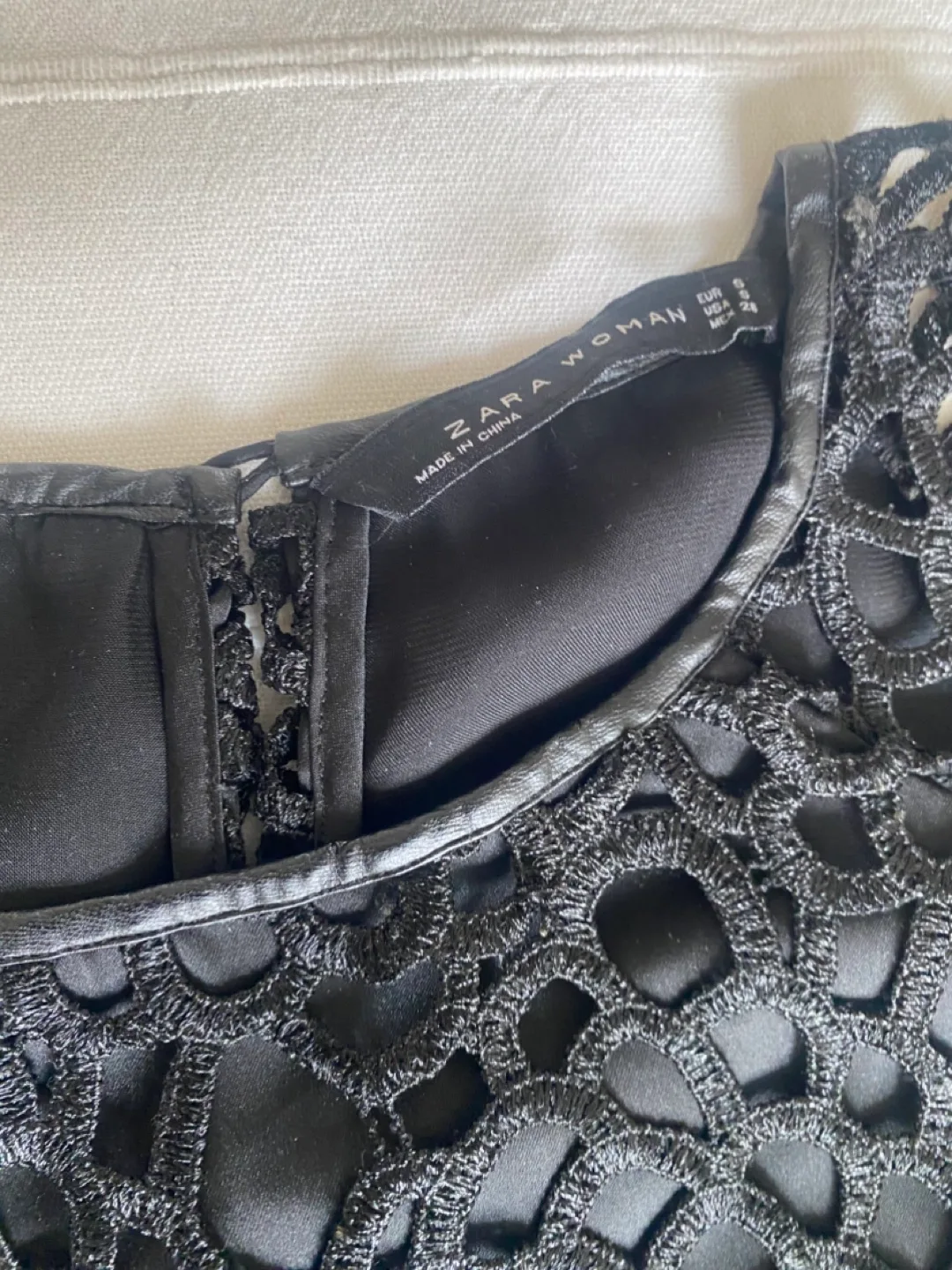 Zara Woman Black Lace Dress - Size S image indicator(3)