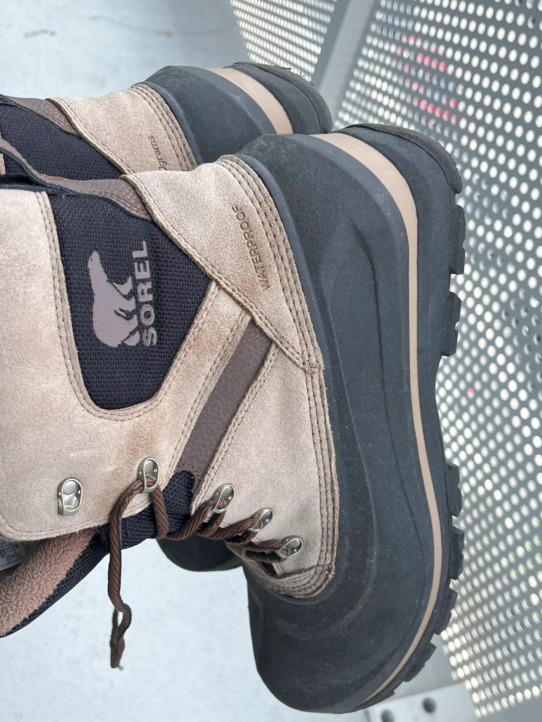 Sorel Waterproof Men's Snow Boots - Size 12 image indicator(2)