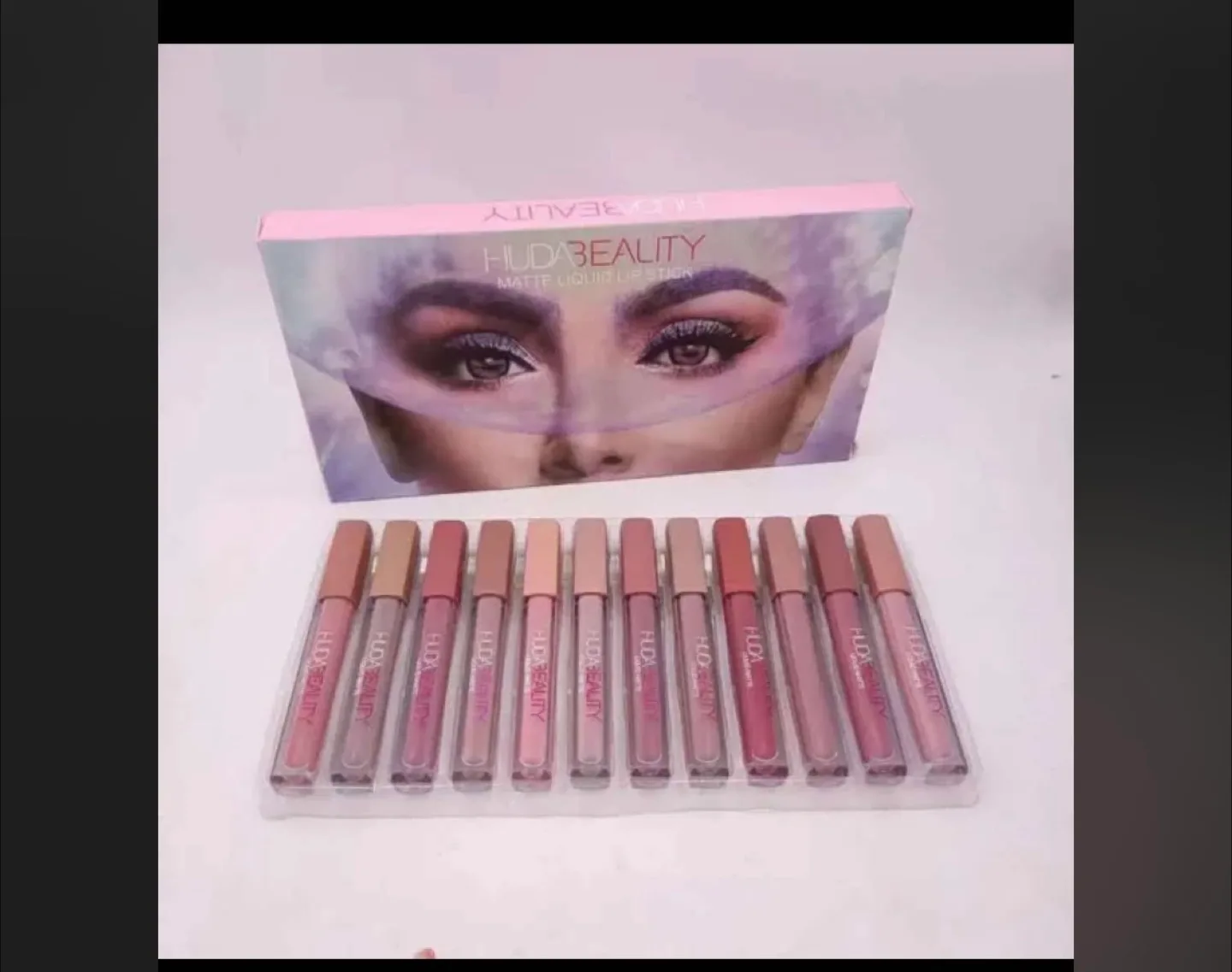 Mac lipstick set and more sets and make up image indicator(5)