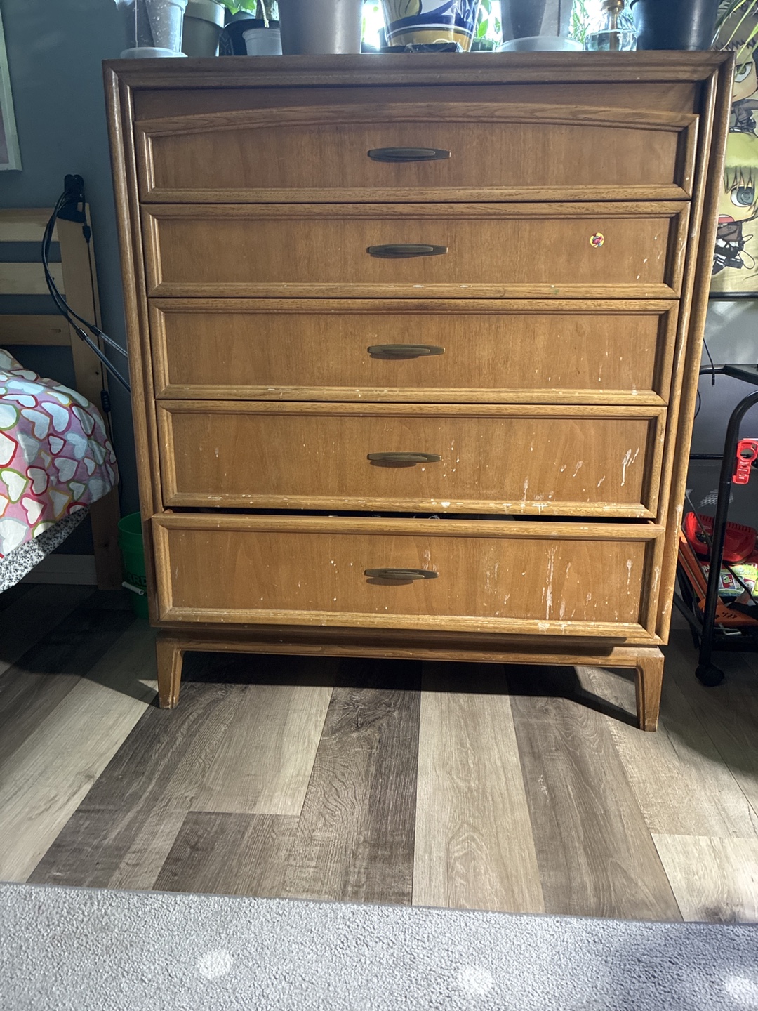 Wood 5-Drawer Dresser