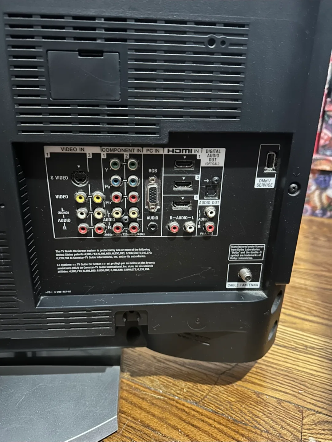 Sony Bravia 32" LCD Digital Colour TV image indicator(6)