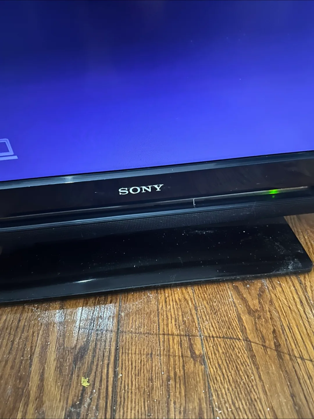 Sony Bravia 32" LCD Digital Colour TV image indicator(3)