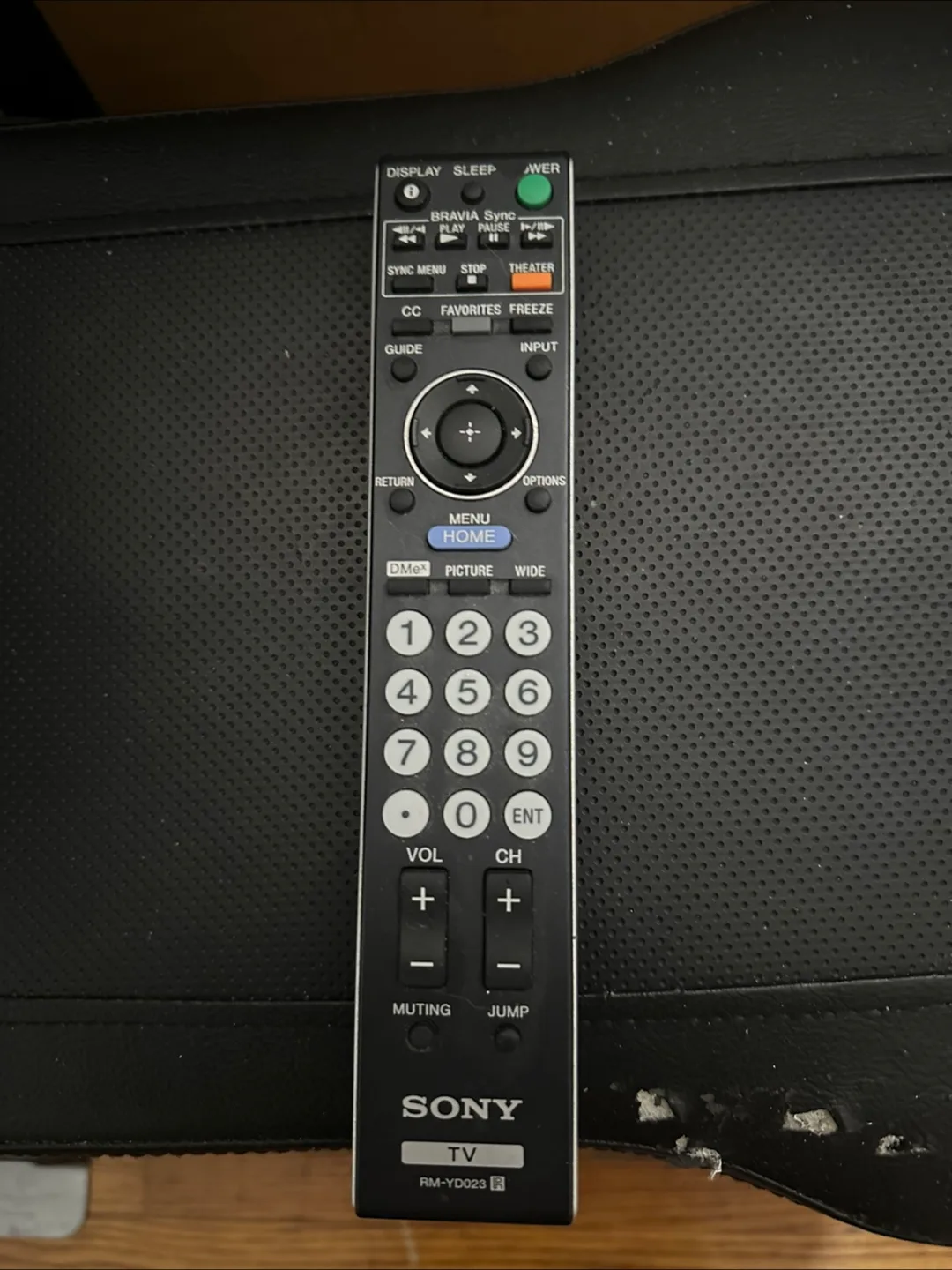 Sony Bravia 32" LCD Digital Colour TV image indicator(9)