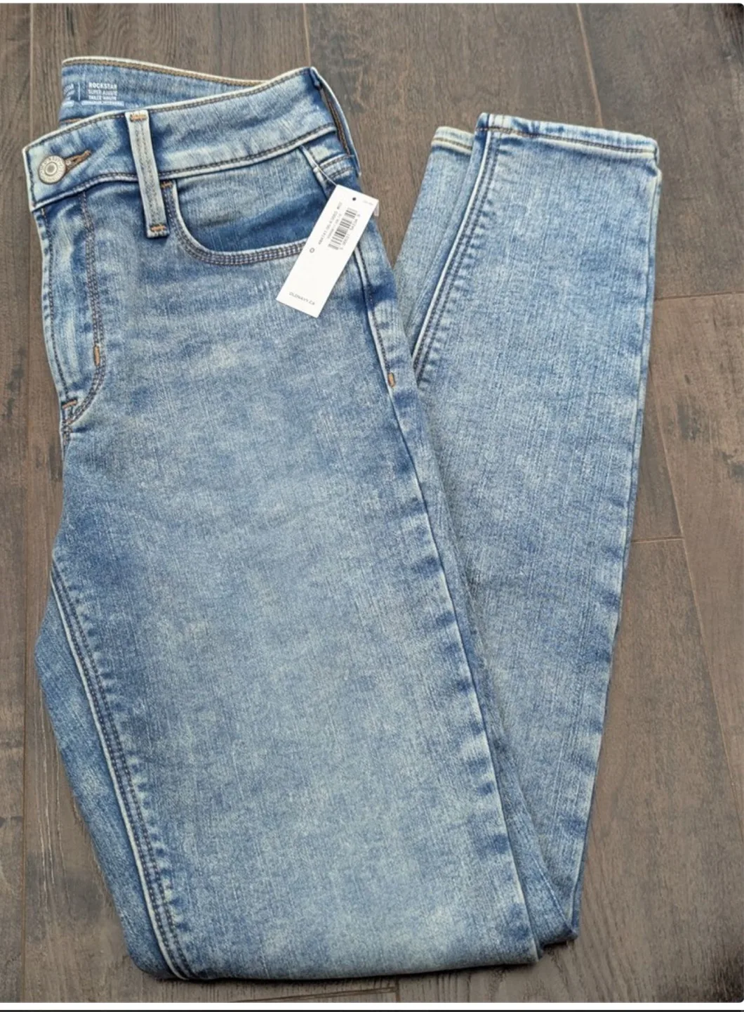New-Old Navy Rockstar Super Skinny Jeans thumbnail