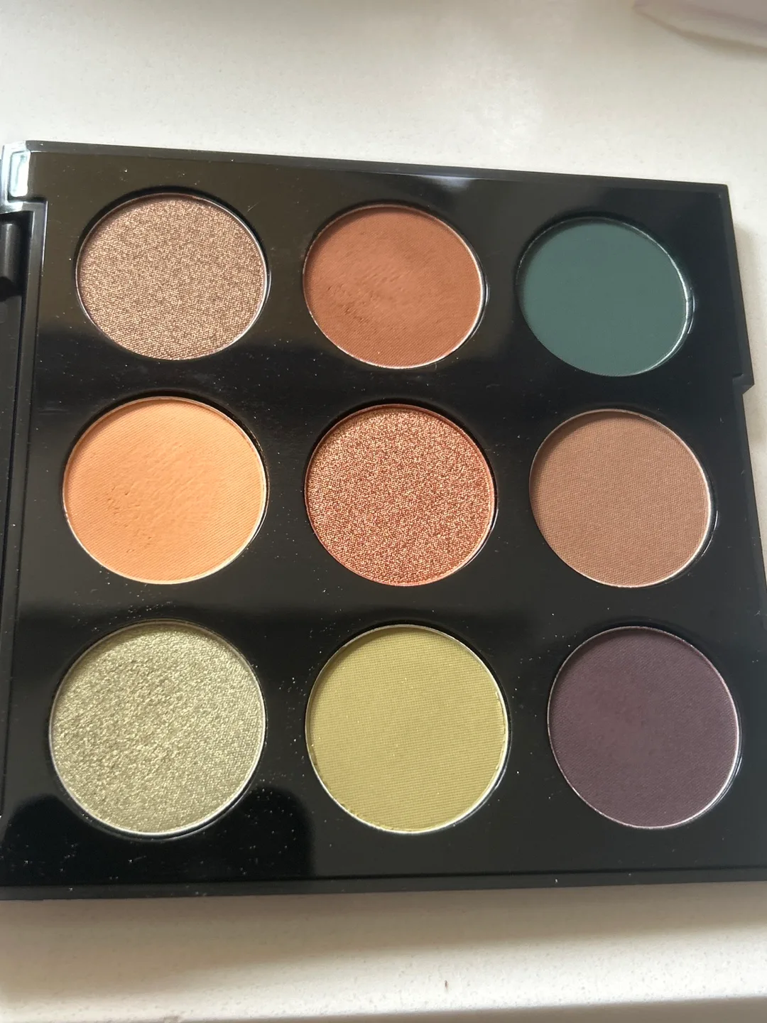 Morphe 9K Khaki Calling Artistry Palette thumbnail