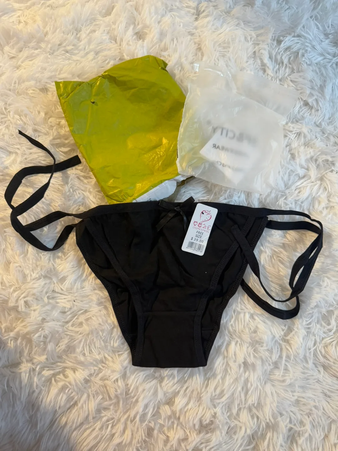 New Chomoloco Black String Panties - Free Size thumbnail