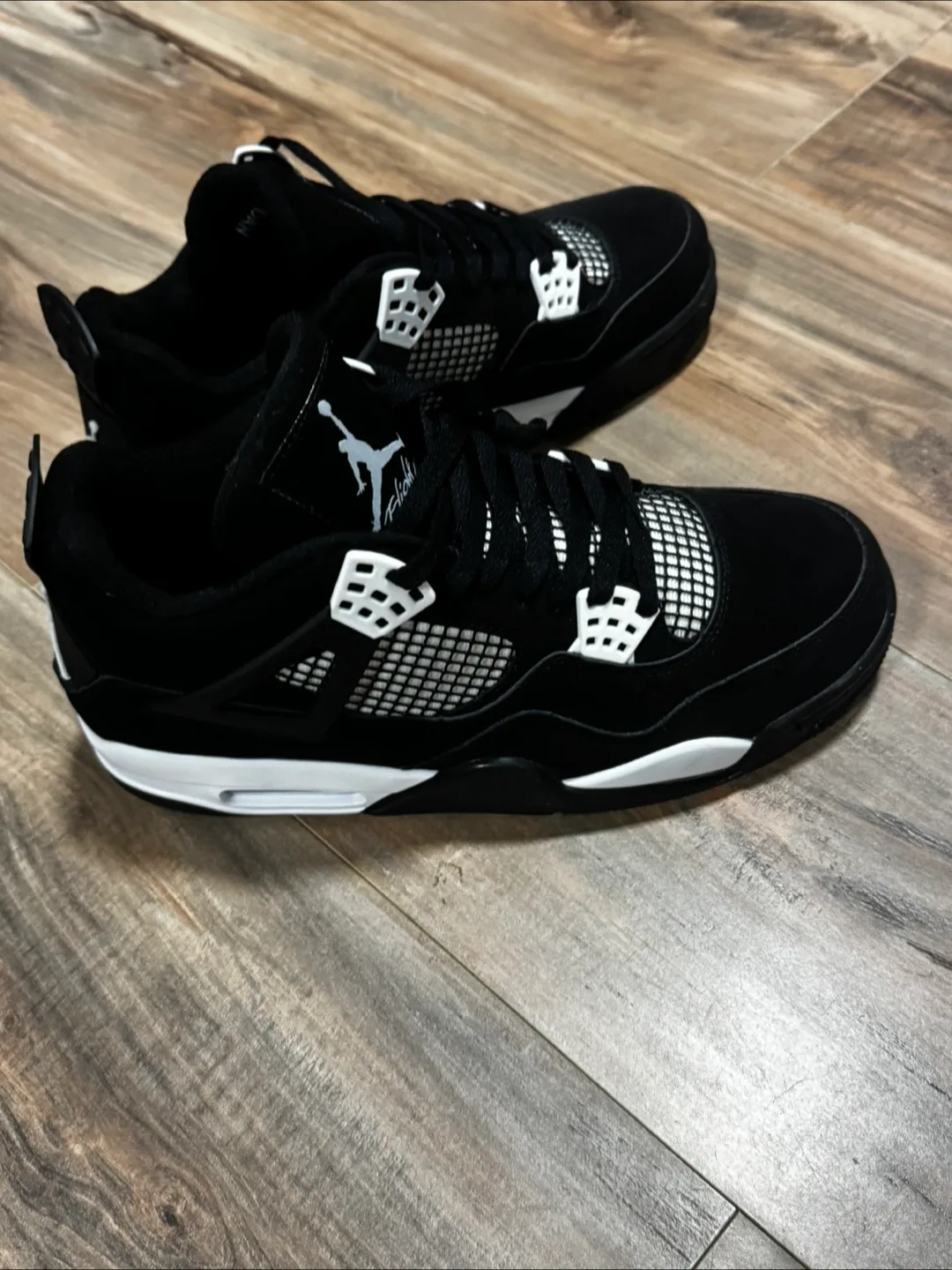 Air Jordan 4 Retro Black Cat Shoes image indicator(2)