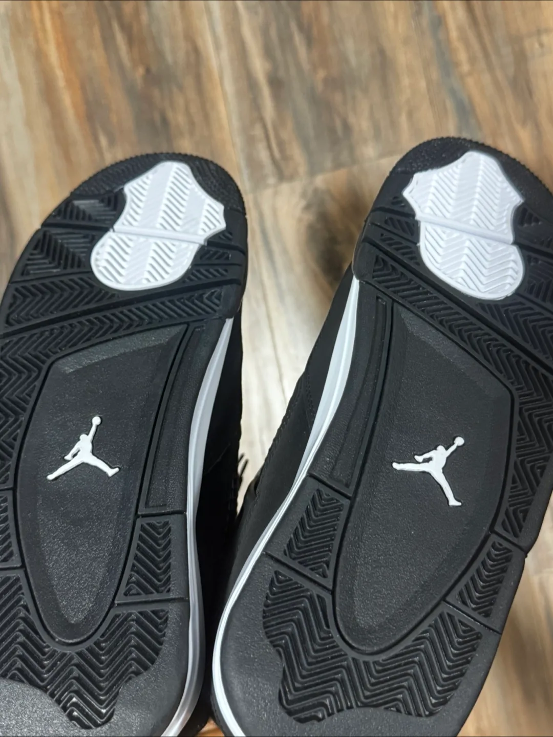 Air Jordan 4 Retro Black Cat Shoes image indicator(4)