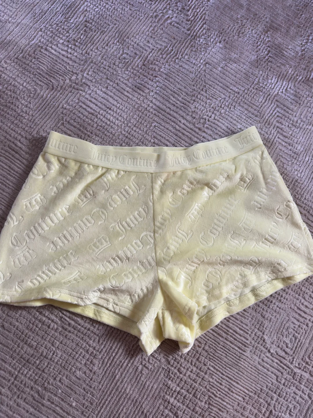 Juicy Couture Shorts thumbnail