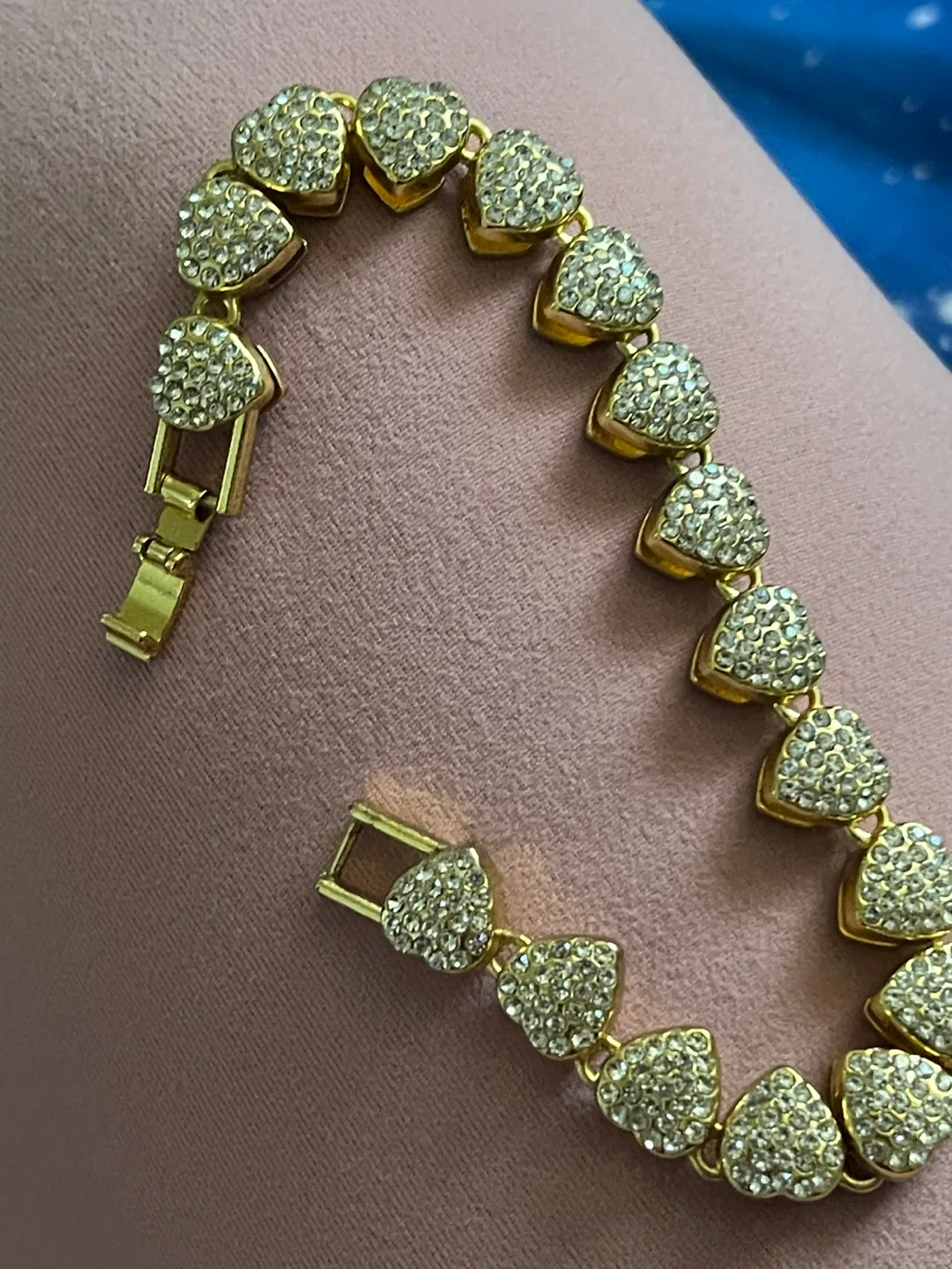 Heart Design Gold Bracelet thumbnail