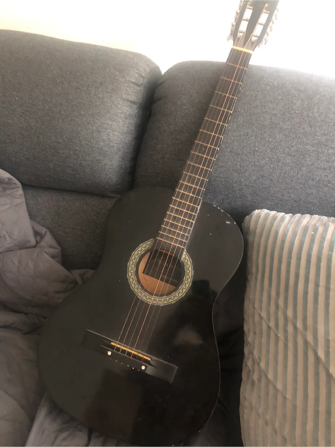 Acoustic Guitar - Black thumbnail