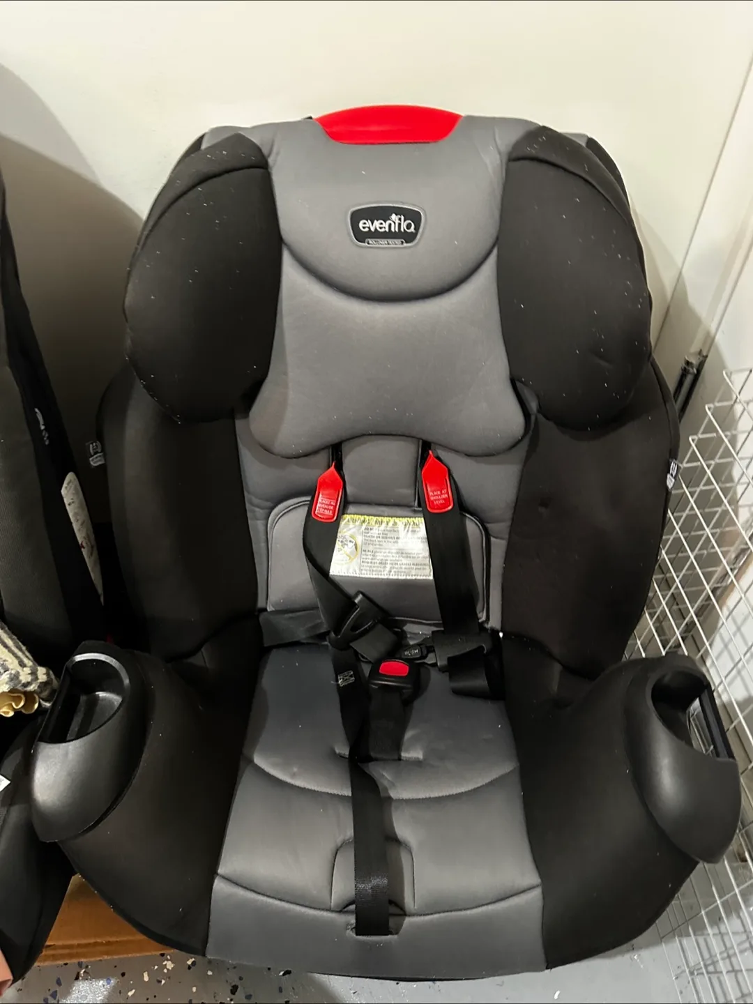 Couple of car seats image indicator(2)