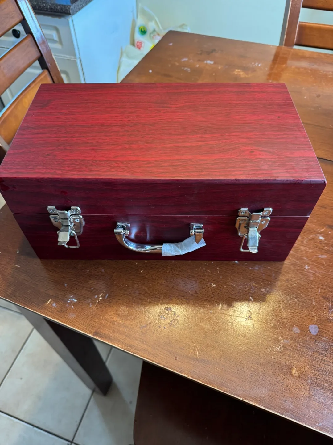 Wine Set with Los Cardos & Bench775 thumbnail