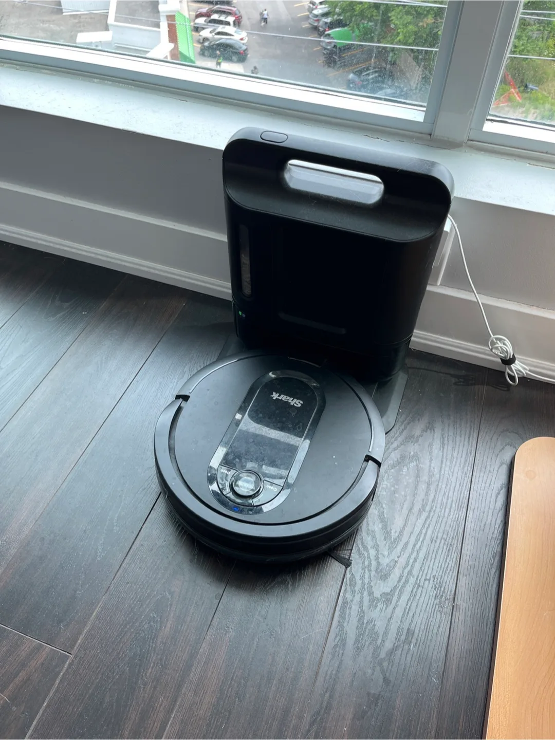 Shark IQ Robot Vacuum - AV1002AE thumbnail