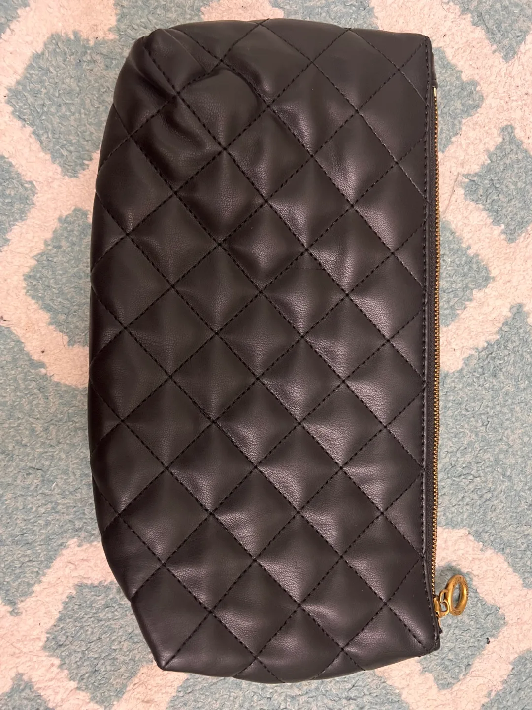 Saint laurent (YSL)Black Leather Quilted Pouch thumbnail