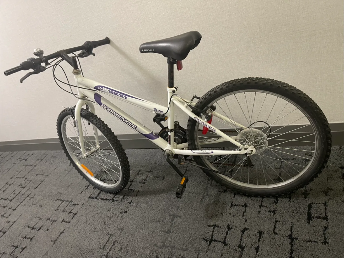 Supercycle OSTRO 24" Bike - White thumbnail