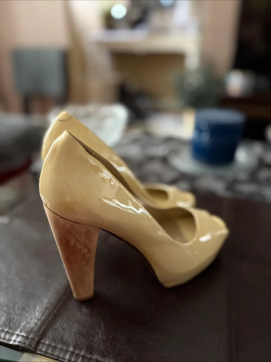 ALDO Beige Patent Leather Heels - Size 7 thumbnail