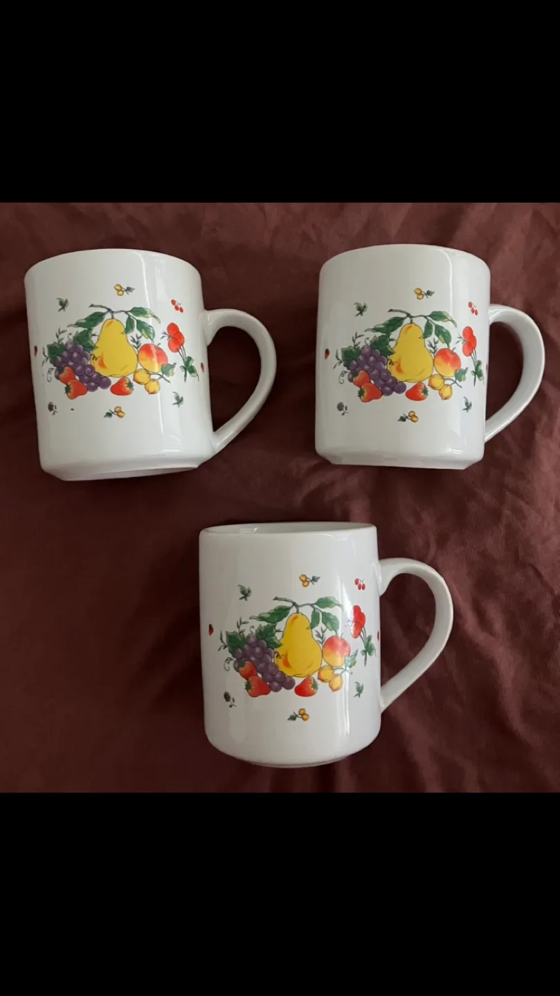 Set of 3 Small Fruit Design Mugs #freecycle thumbnail