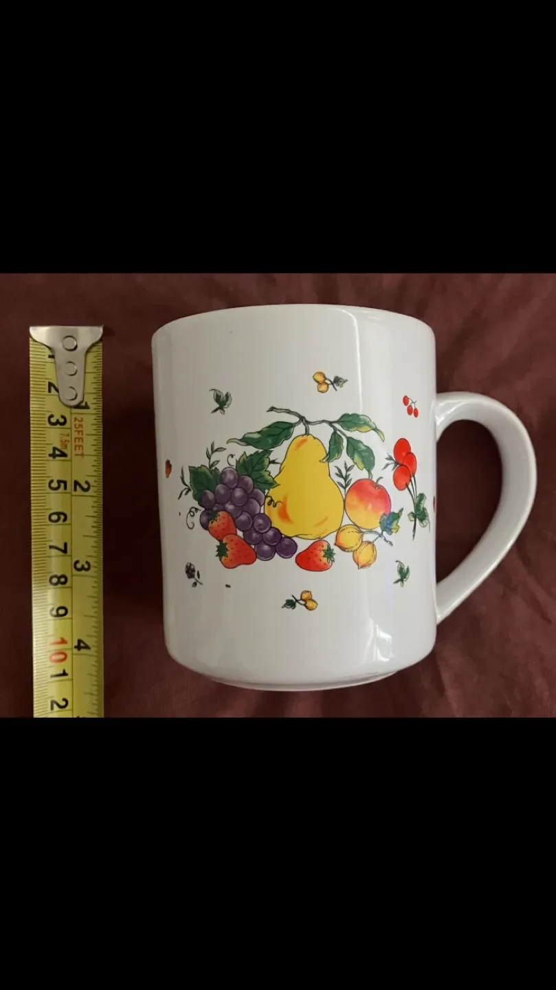 Set of 3 Small Fruit Design Mugs #freecycle 🇨🇦 image indicator(2)