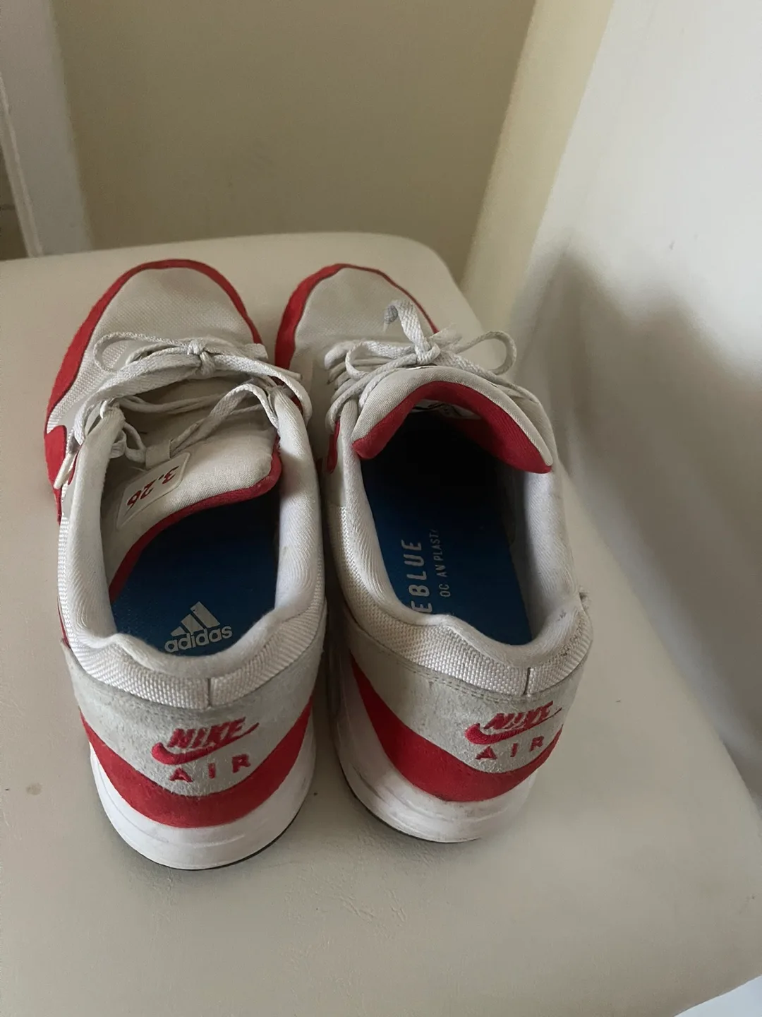 Nike Air Max 1 Sneakers - US 12 image indicator(2)