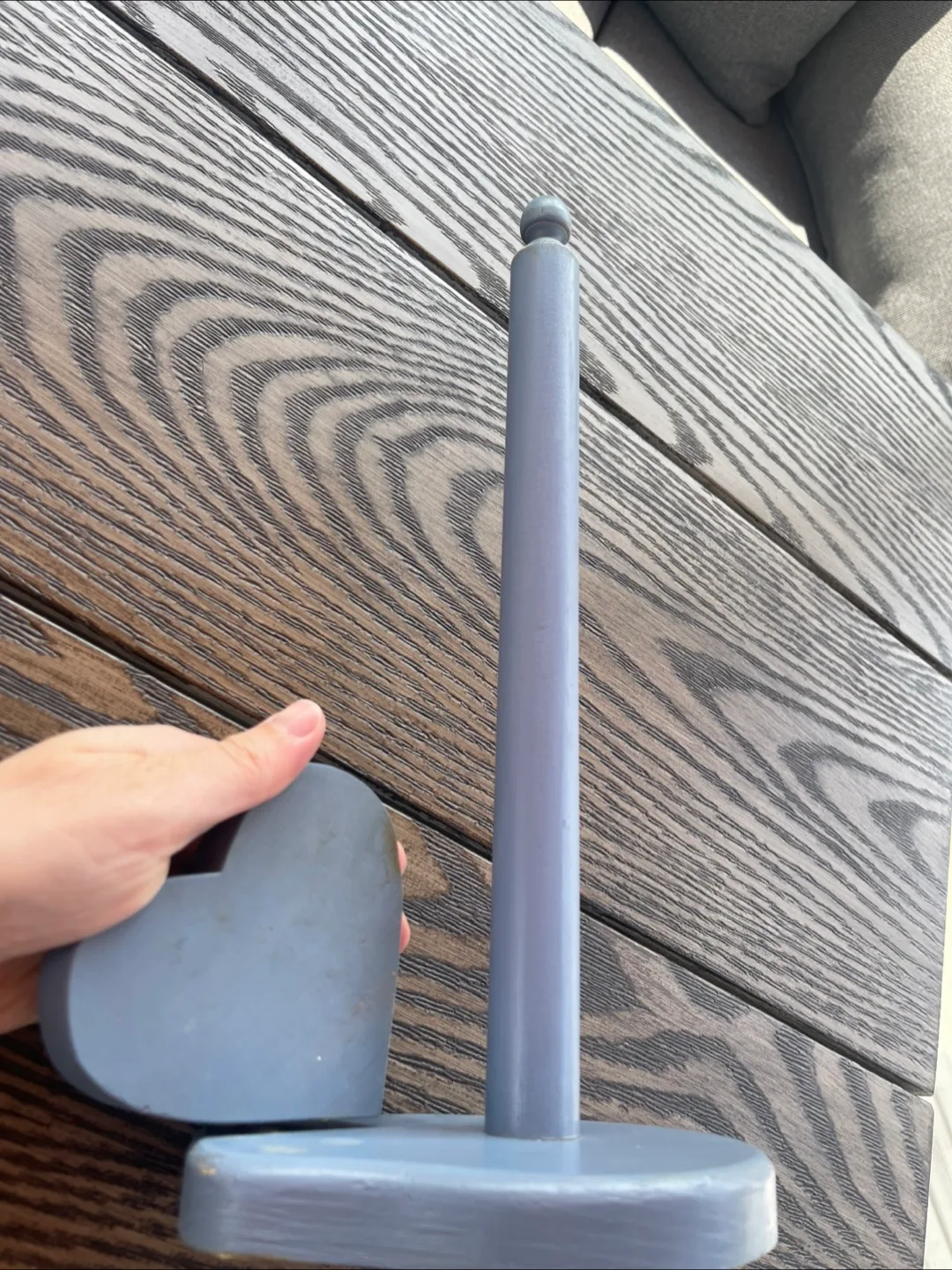 Blue Wooden Paper Towel Holder with Heart image indicator(3)