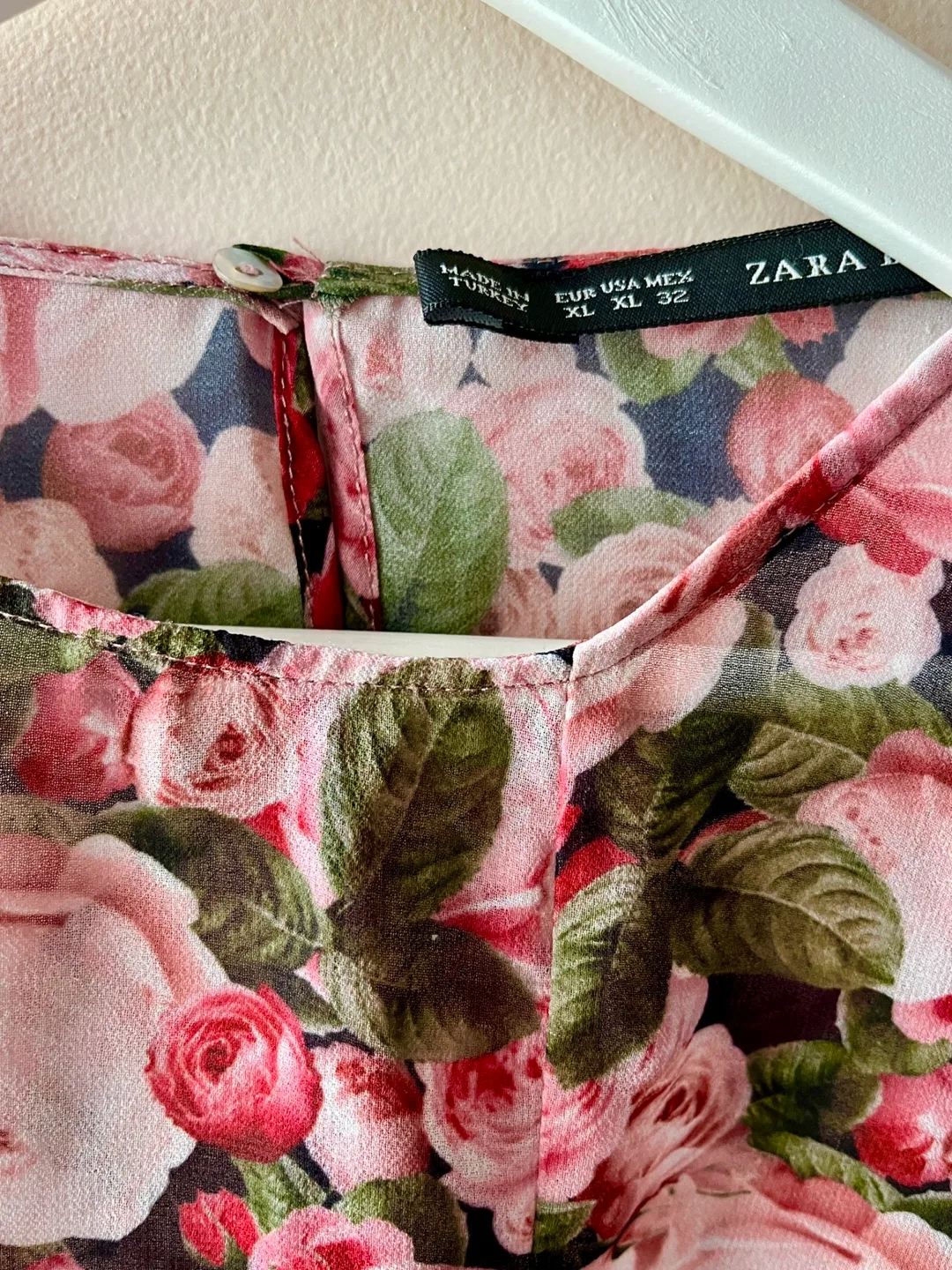 Zara Floral Print Pink Roses Blouse - Size XL image indicator(2)
