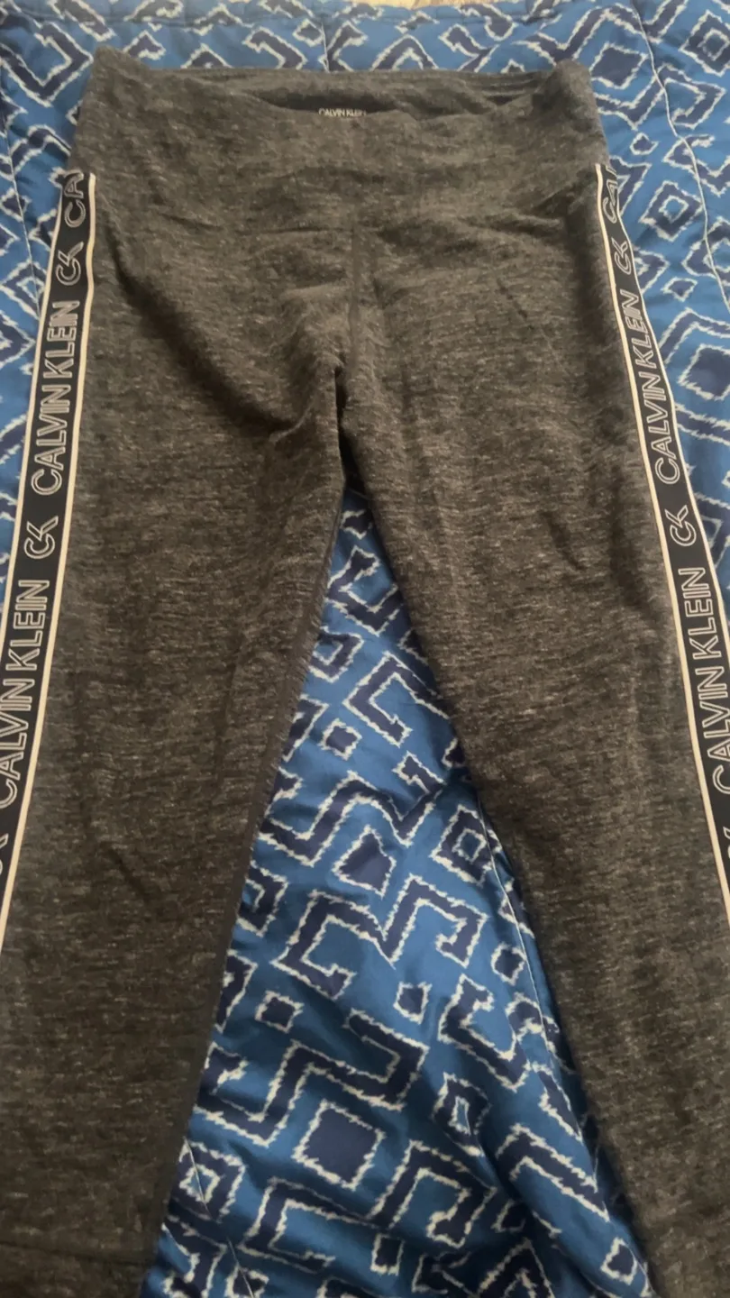 Calvin Klein Capri thumbnail