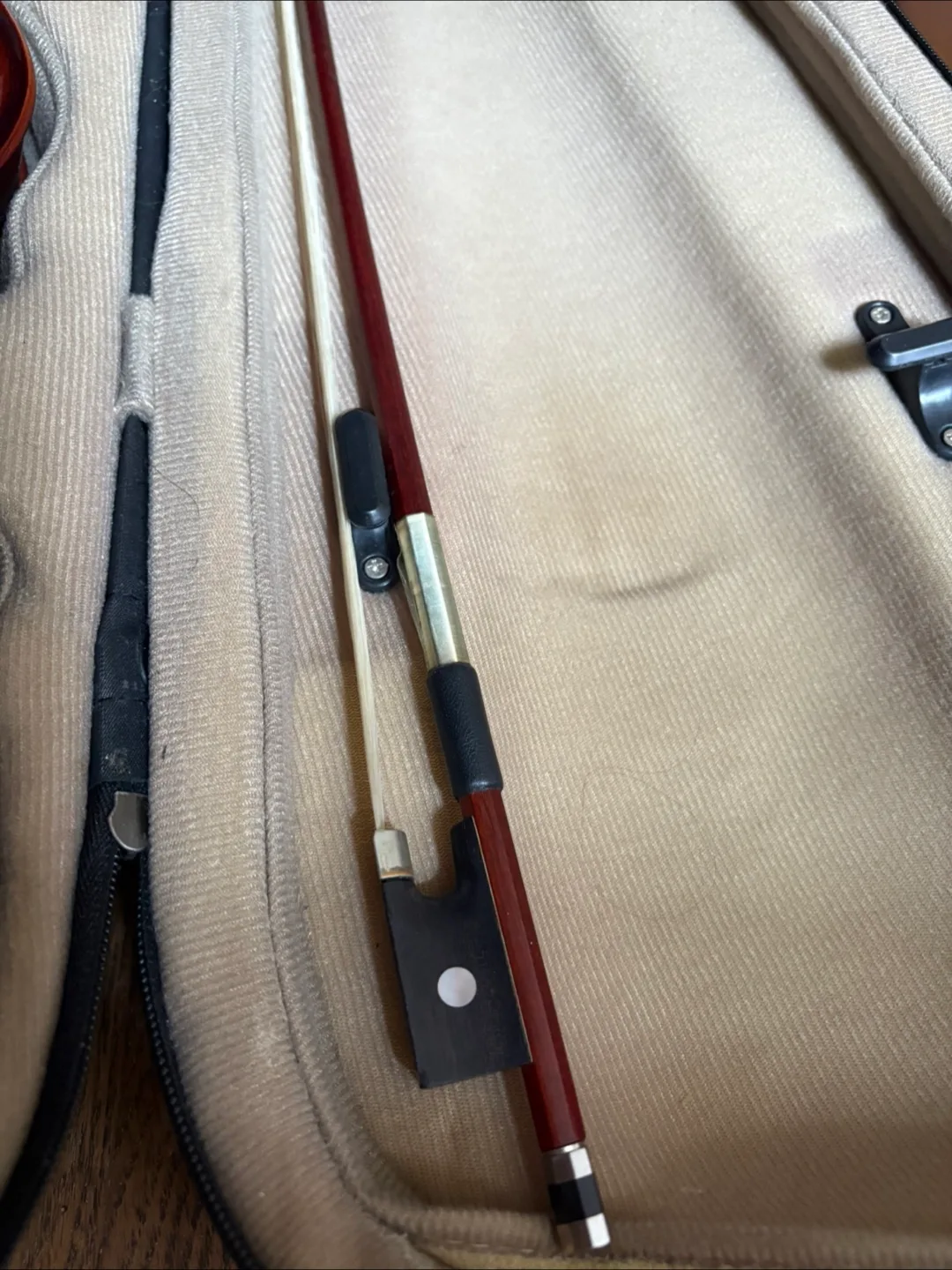 Training Violin with Bow and Hard Case image indicator(3)