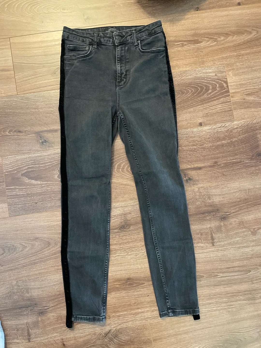 Zara Woman Premium Denim Jeans Size 6 thumbnail