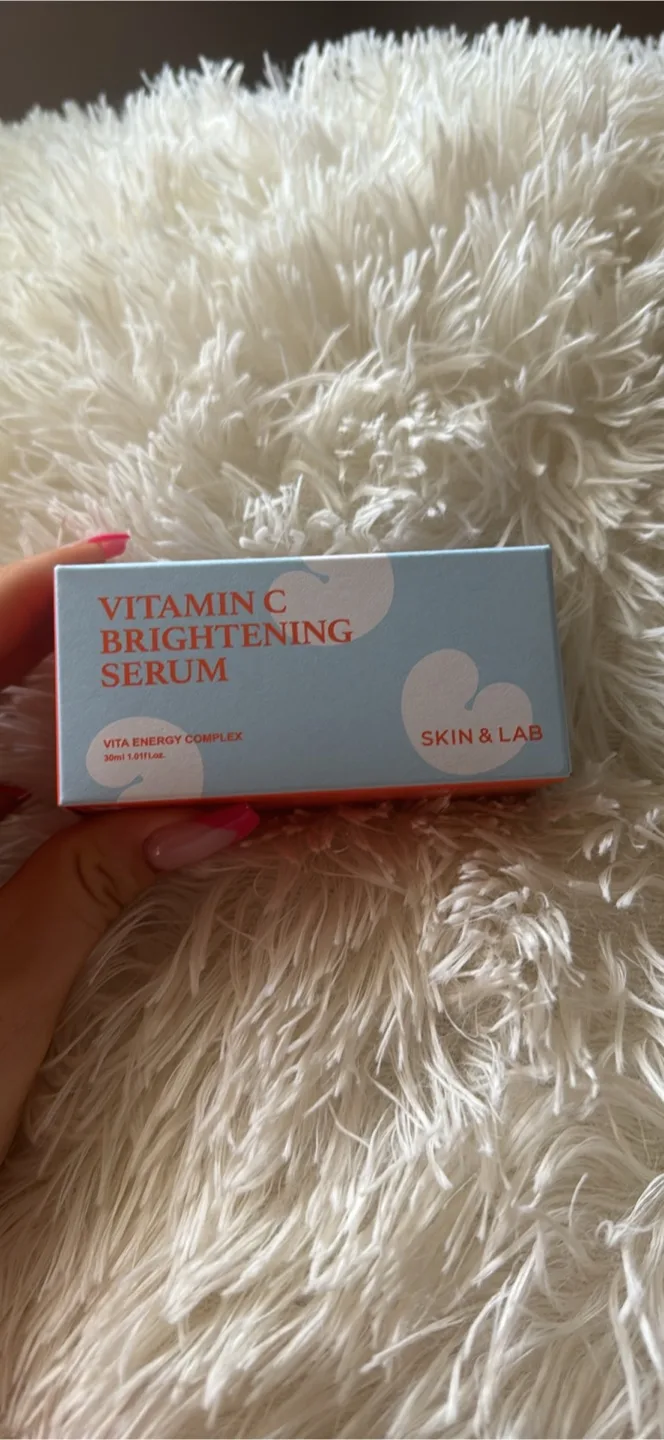 Skin & Lab Vitamin C Brightening Serum image indicator(2)