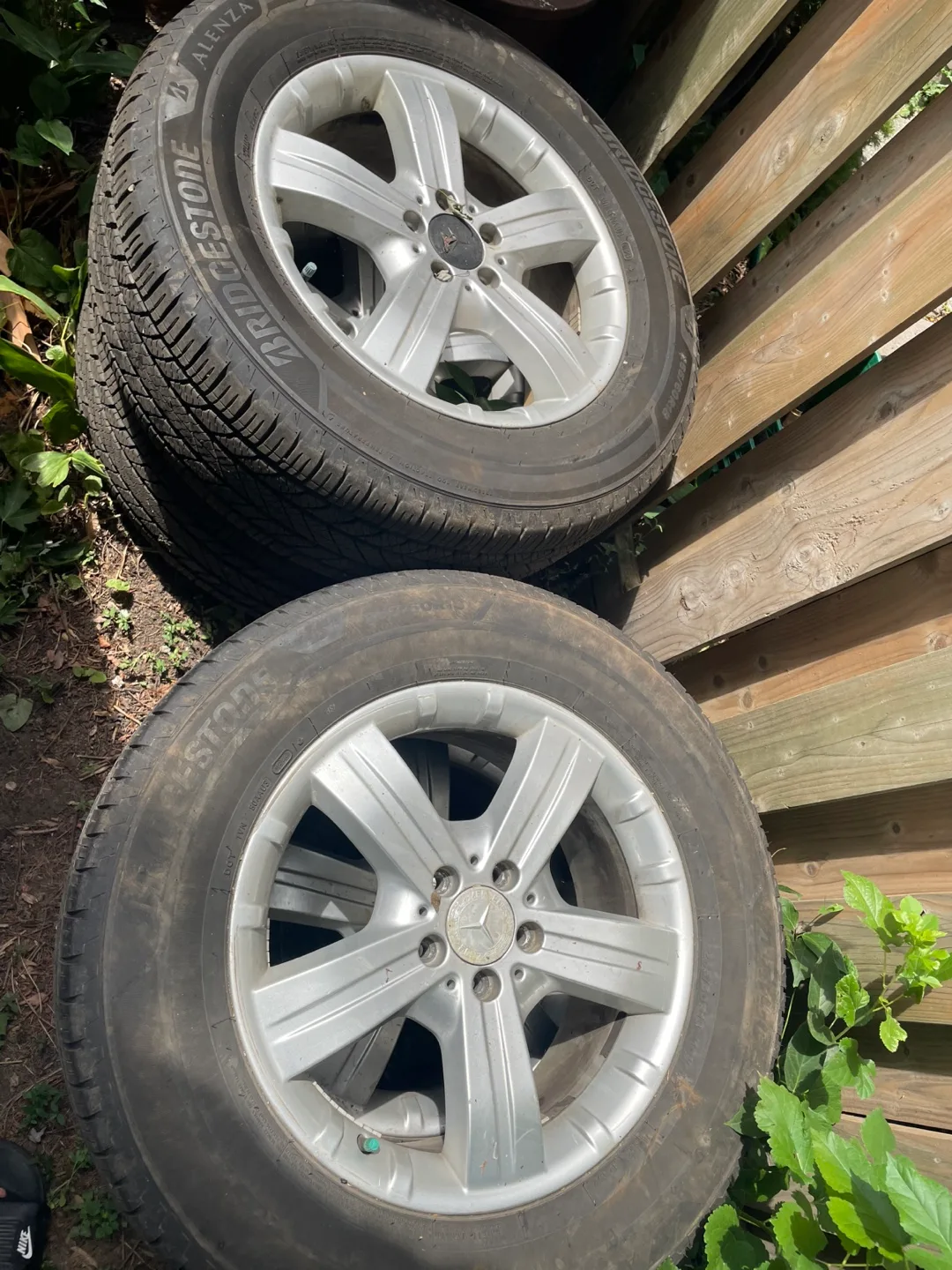 Bridgestone Alenza 265/60R18 Tires - Set of 4 image indicator(4)