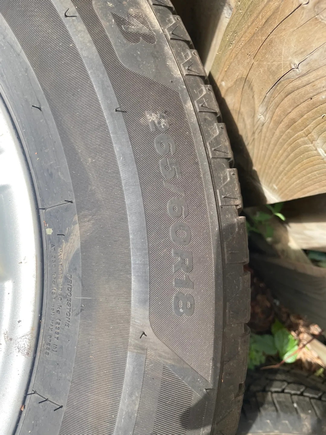 Bridgestone Alenza 265/60R18 Tires - Set of 4 image indicator(5)