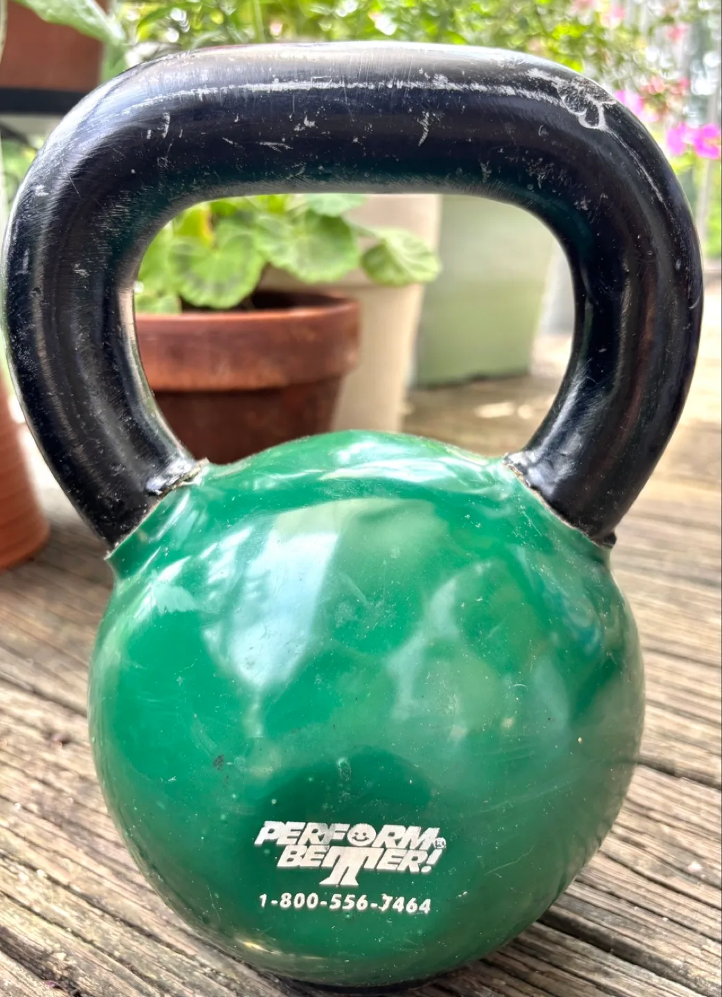 12KG / 26.455 Pound Rubber Coated Kettlebell — Green, Like New image indicator(3)