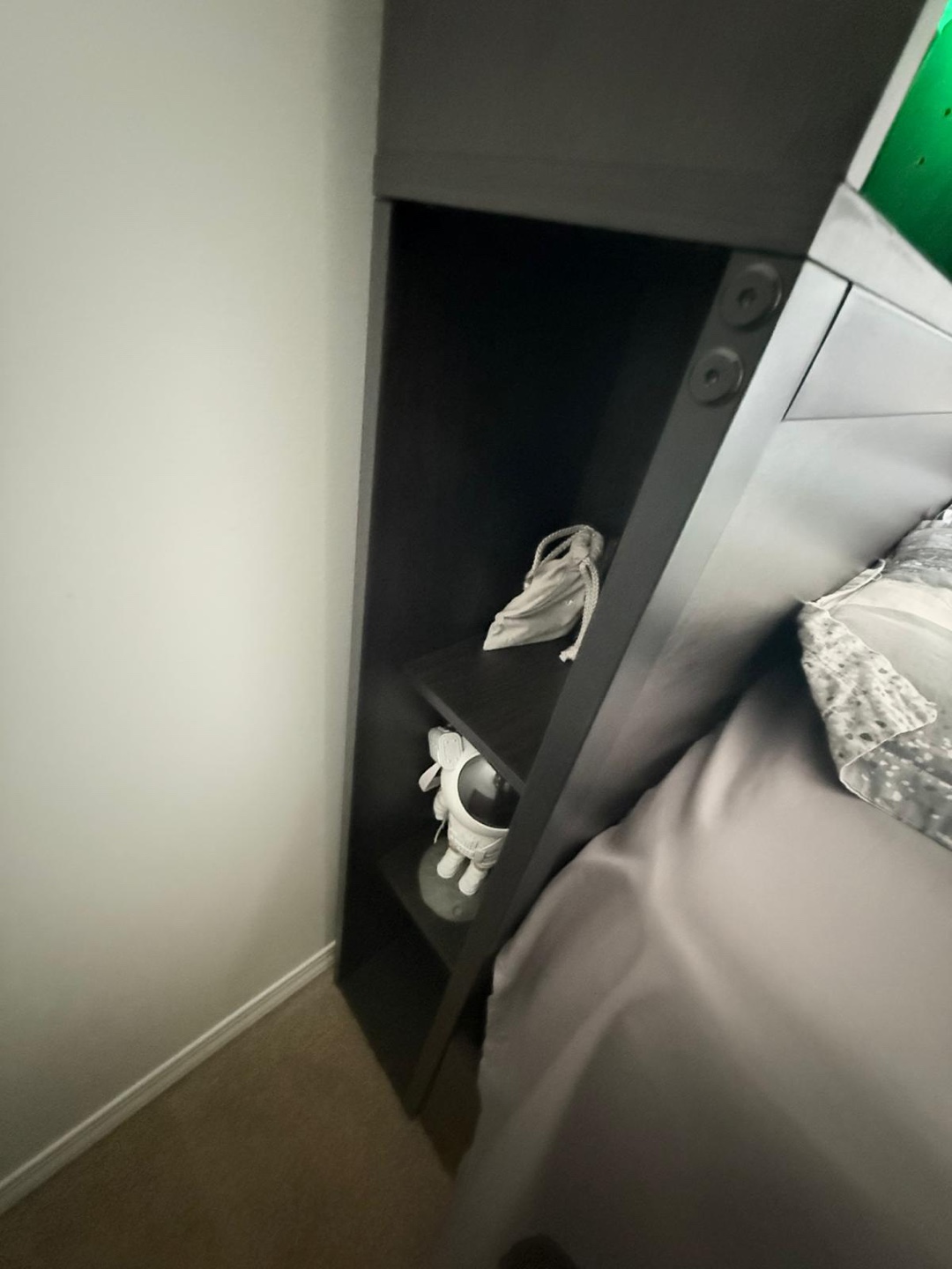 Queen Size Bed - photo 4