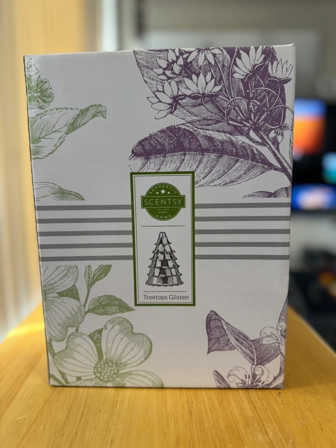 🇨🇦Scentsy Treetops Glisten Diffuser Shade image indicator(2)