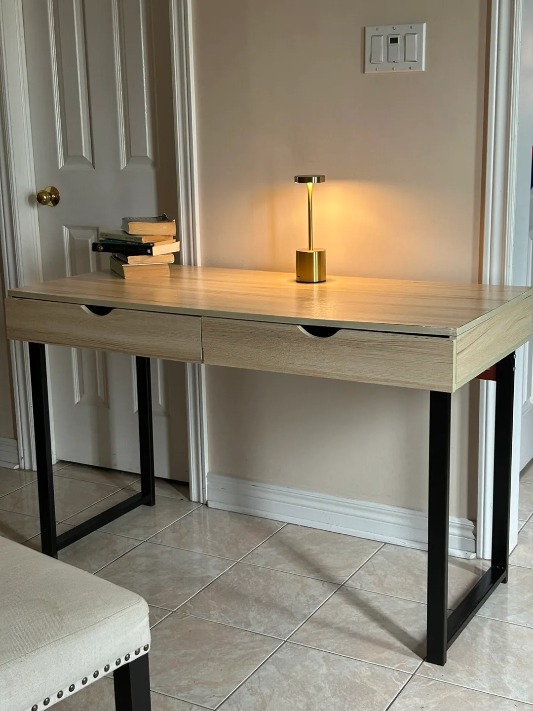 Soges Modern Desk with Drawers thumbnail