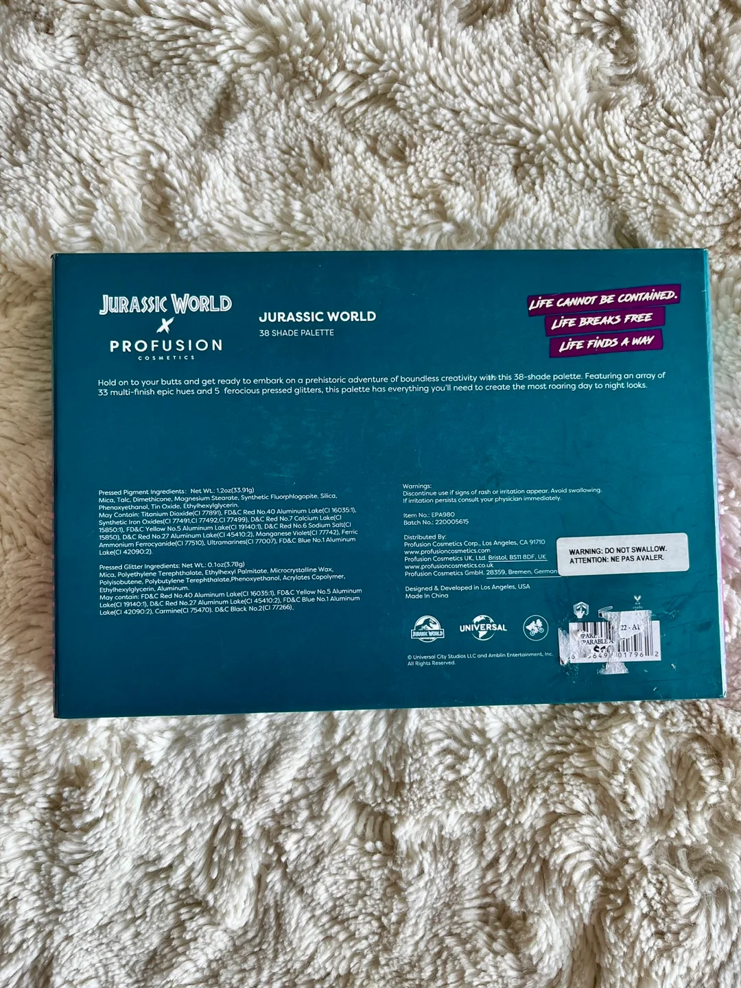 Jurassic World x Profusion Limited Edition Eyeshadow Palette image indicator(6)