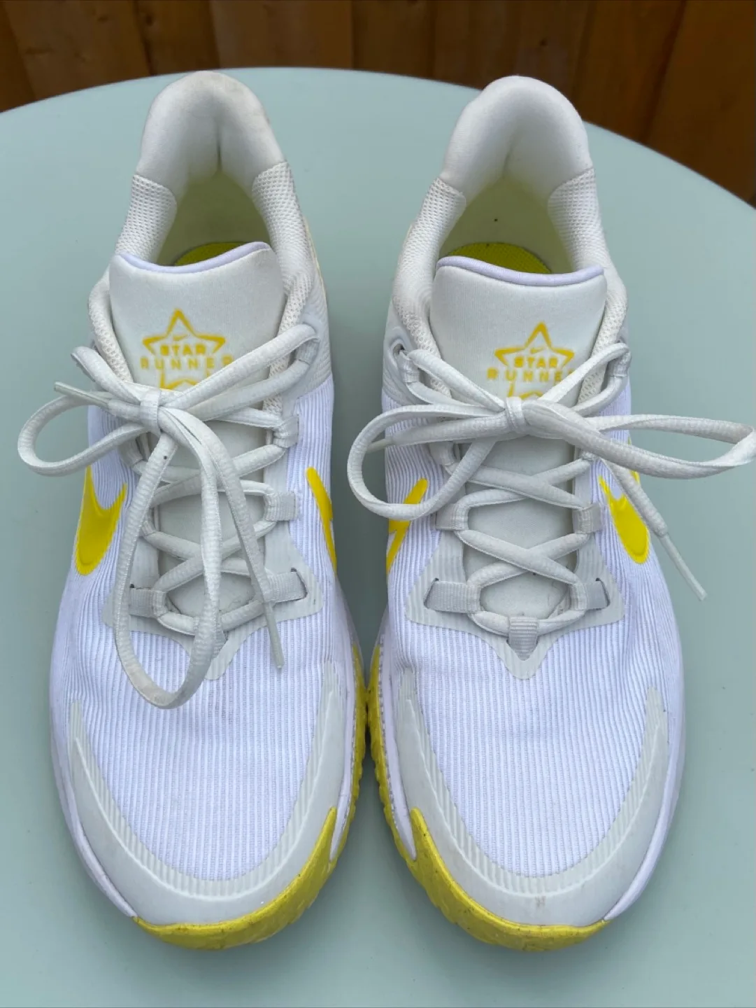 Nike Star Runner 4 Youth Size 7Y thumbnail