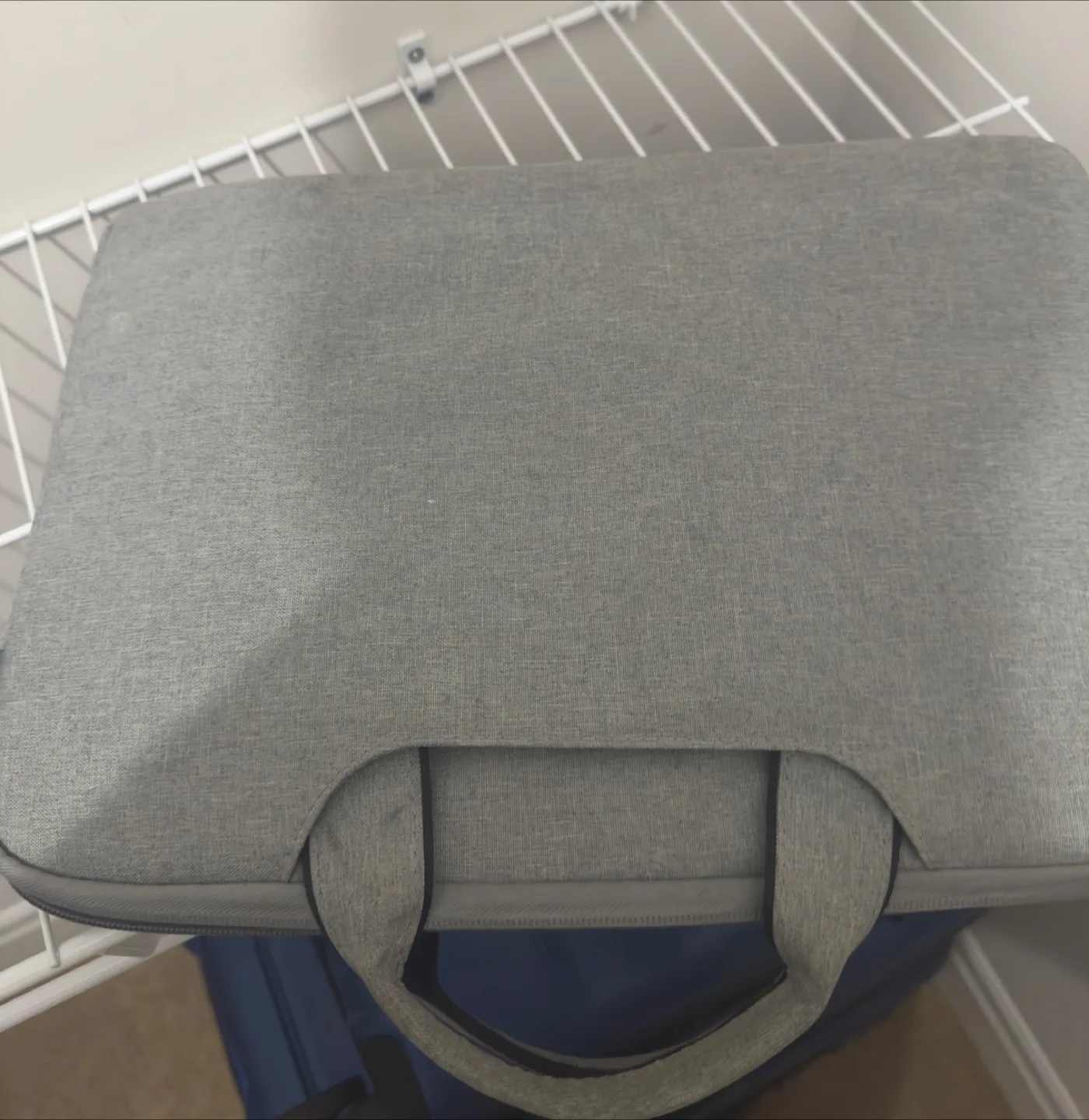 Laptop Bag image indicator(5)