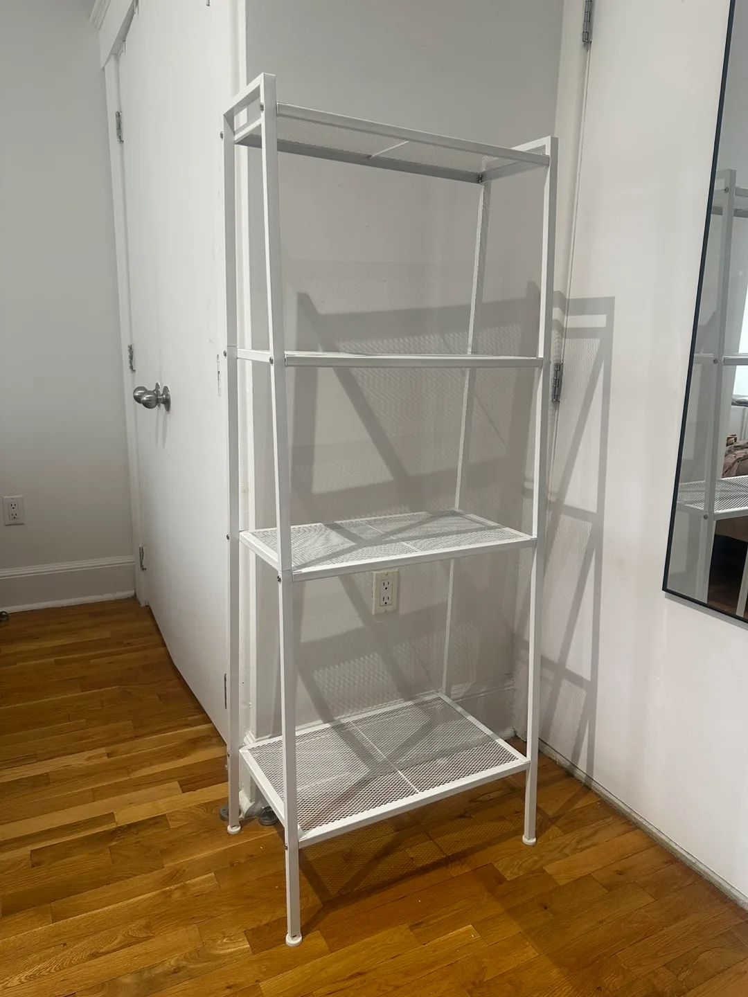 Wall tier bookshelf thumbnail